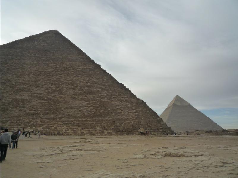 The_Giza_Pyramids06