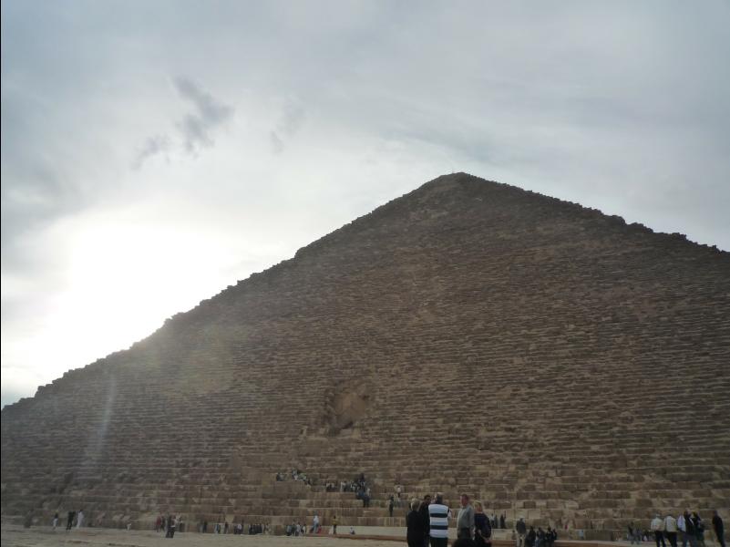 The_Giza_Pyramids08