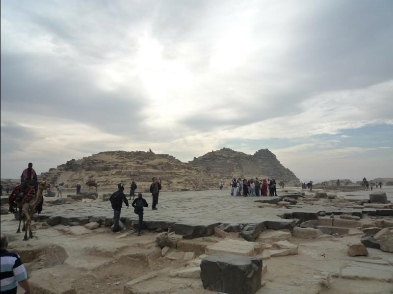 The_Giza_Pyramids18