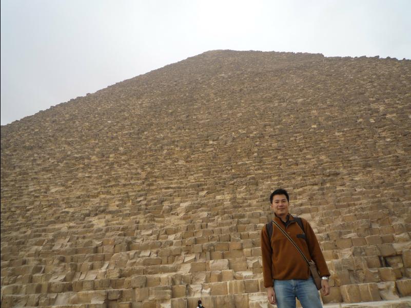 The_Giza_Pyramids19
