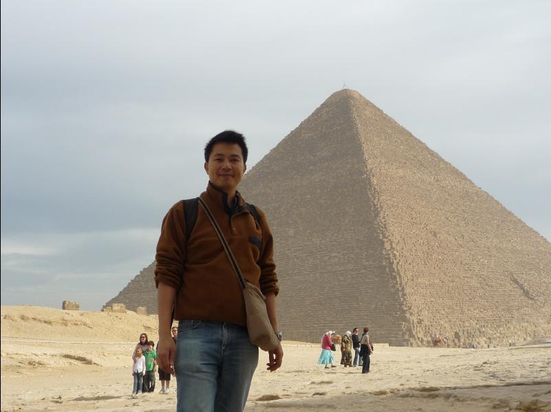 The_Giza_Pyramids40