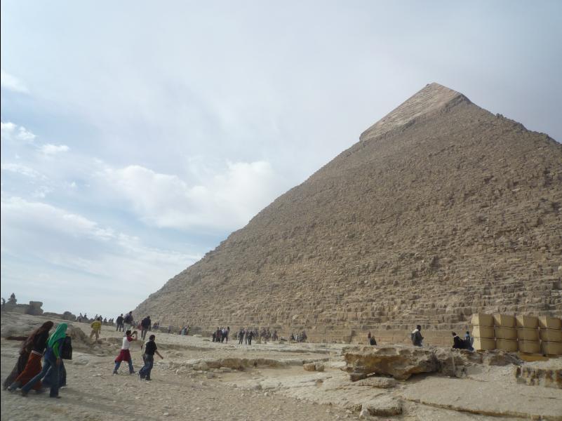 The_Giza_Pyramids44