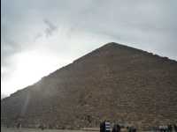 The_Giza_Pyramids08
