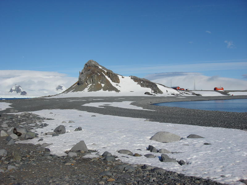 Half_Moon_Island002