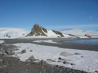 Half_Moon_Island002