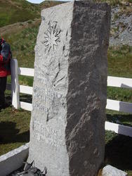Shackleton's_Grave01
