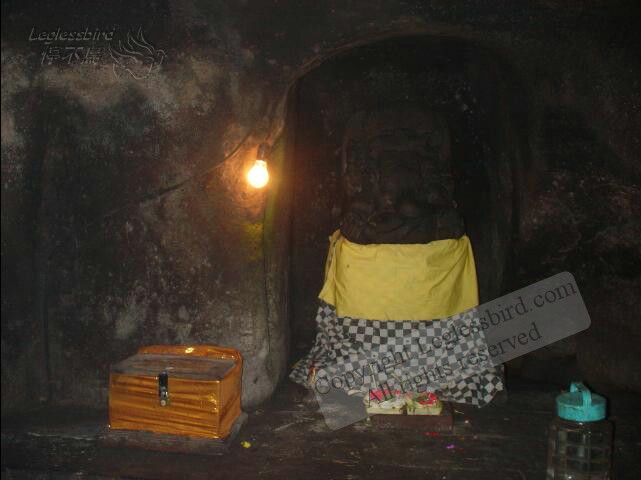 GoaGajah-ElephantCave03.jpg