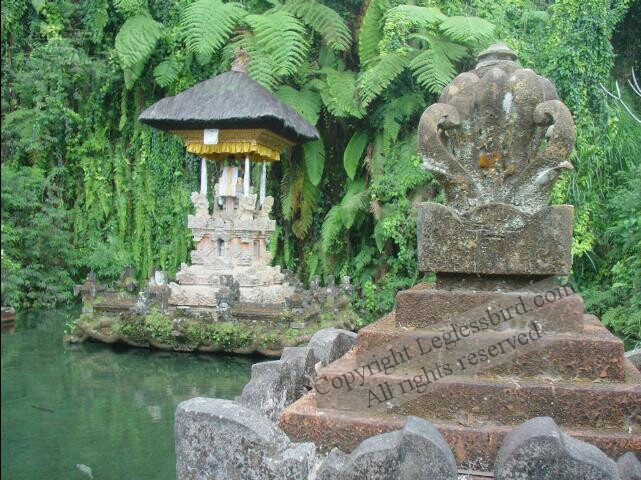 Tampaksiring08.jpg