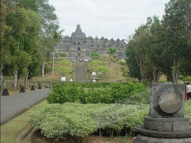 BorobudurTemple02.jpg