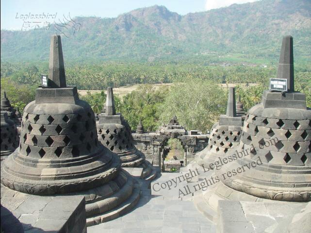 BorobudurTemple20.jpg