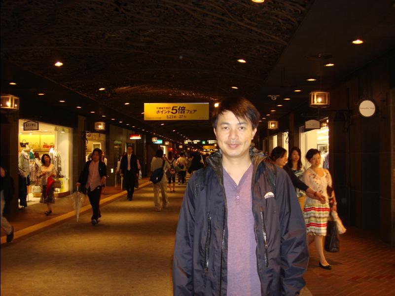 Tenjin_underground_street01