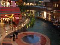 Canal_Plaza08