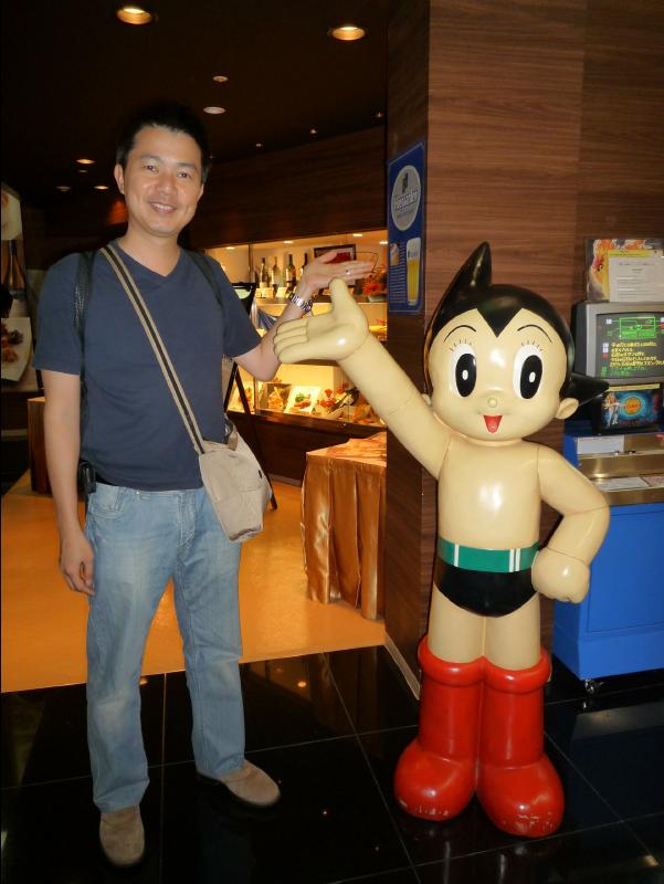 Tezuka_Shop01
