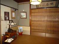 Director_Akira_old_home02