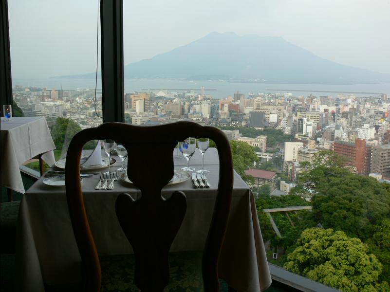 Castle_Peak_Hotel01