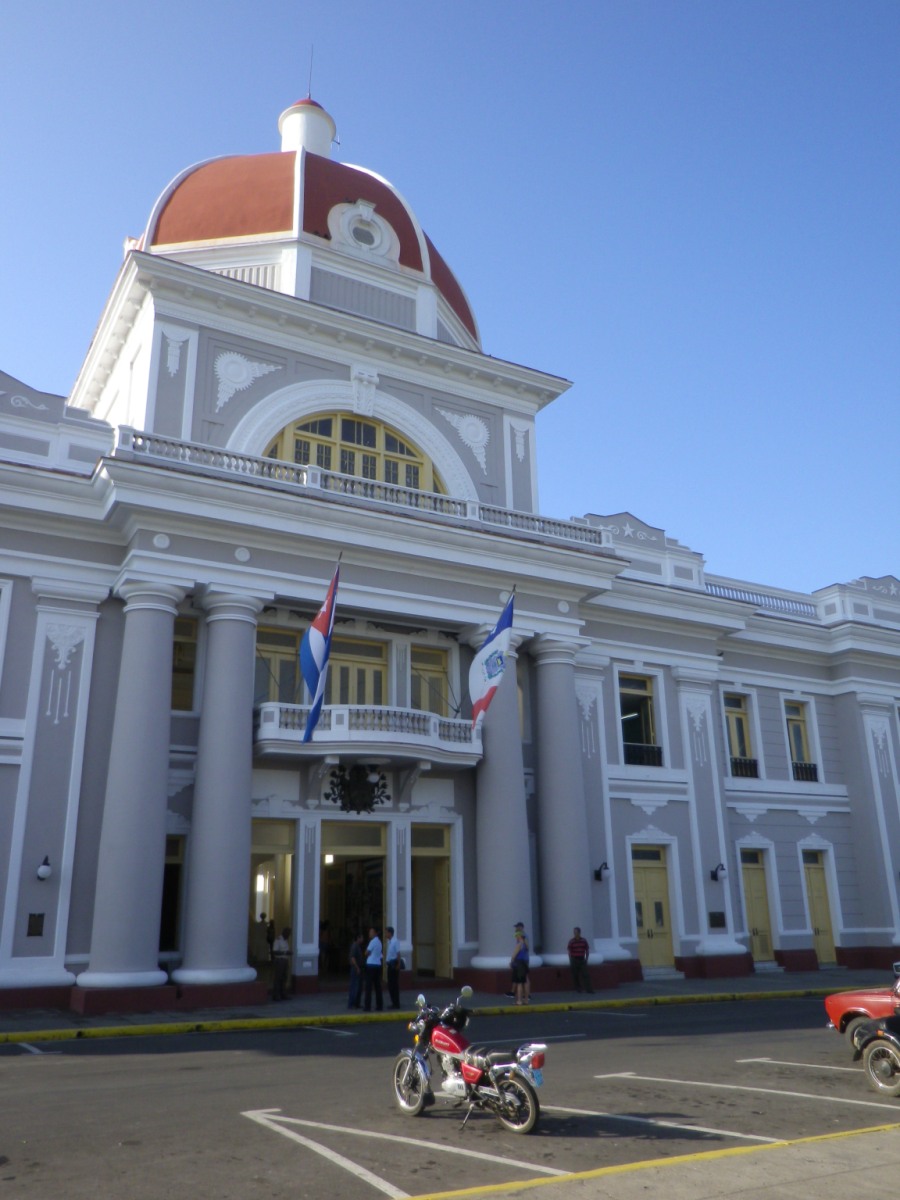 Cienfuegos02.jpg
