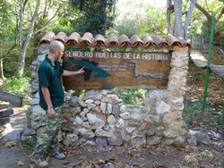 Hiking01.jpg