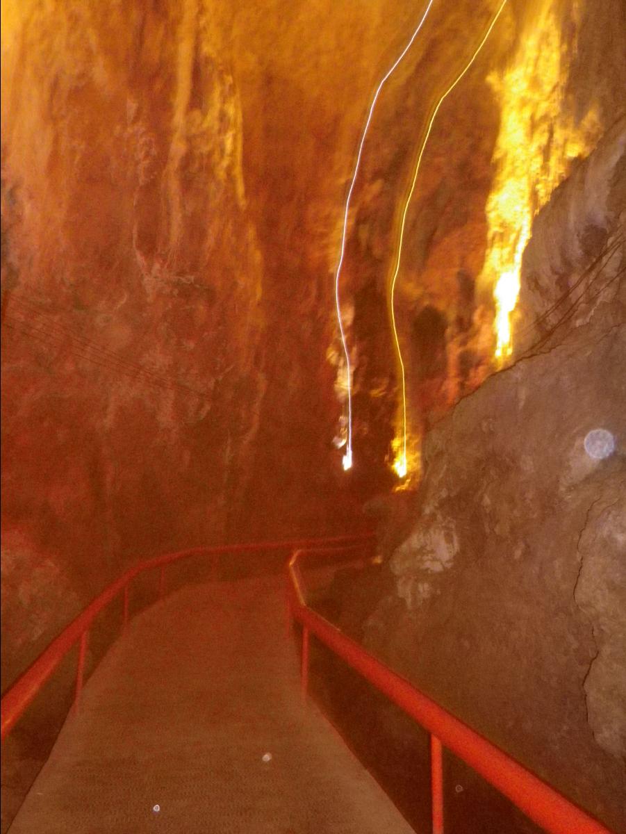 Cave08