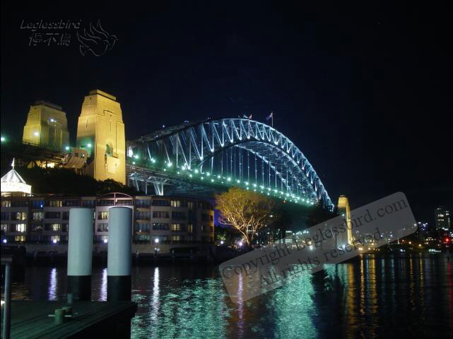 SydneyHabourNight02