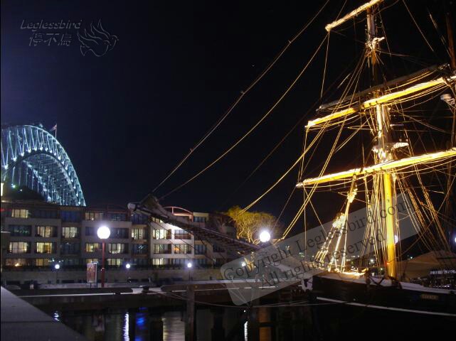 SydneyHabourNight05